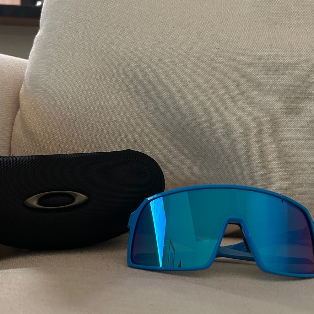 OAKLEY SUTRO BLUE GLASSES